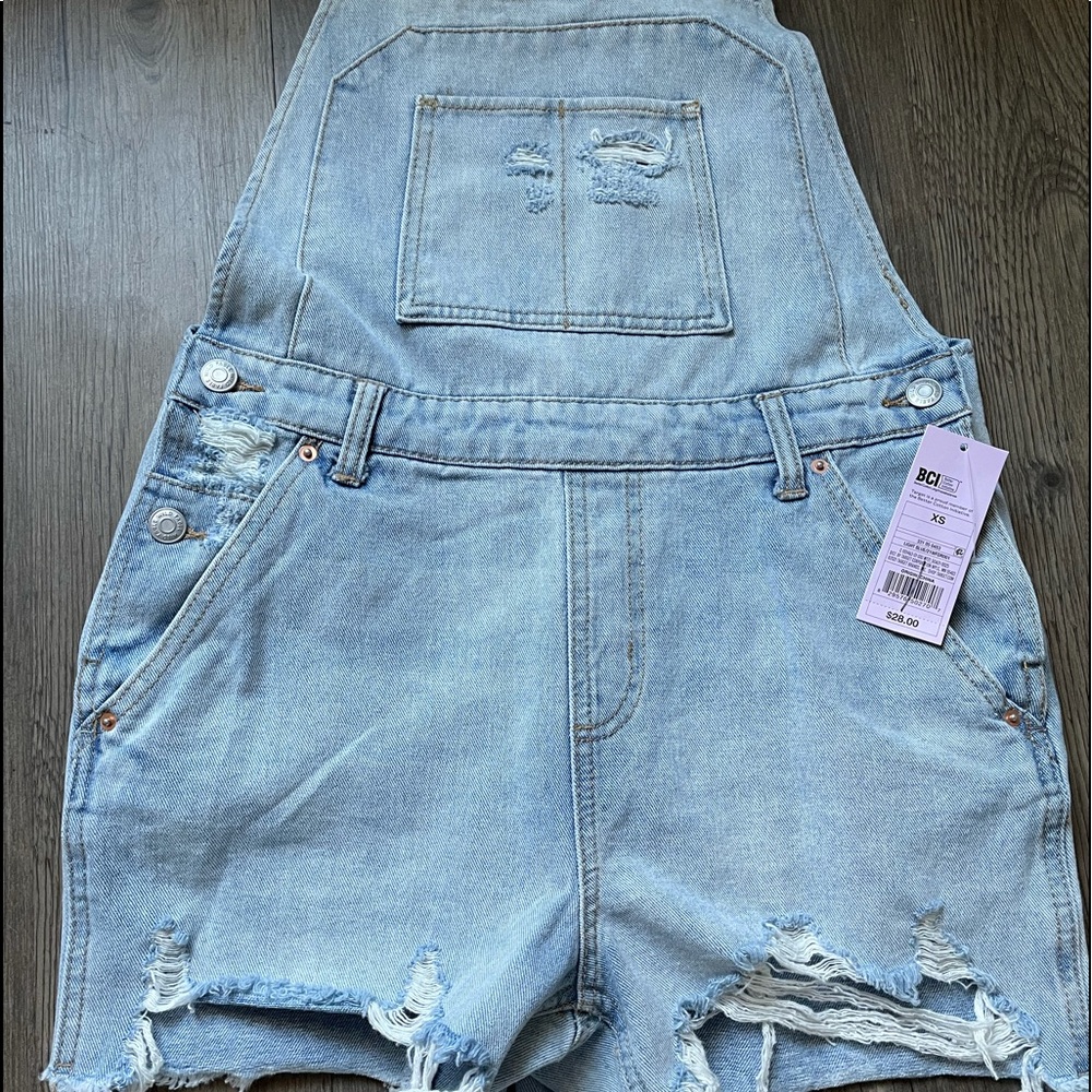Light Wash Denim Shortalls.   small.   xs